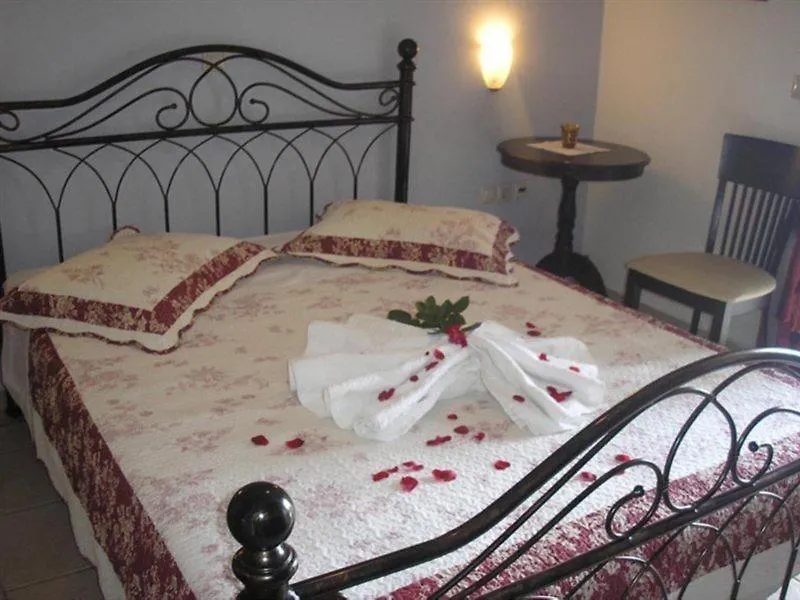 Nostimon Emar Apartment Lourdata